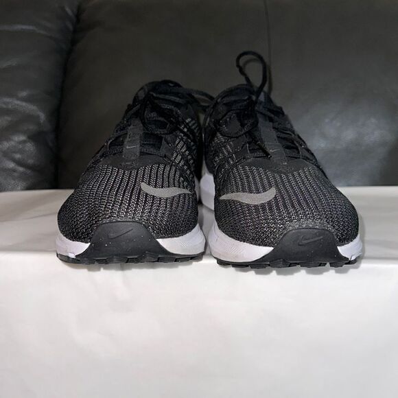 NIKE 9.5 Quest Slip Resistant Black Tan Knit Blue White Running Sneakers - Picture 6 of 15